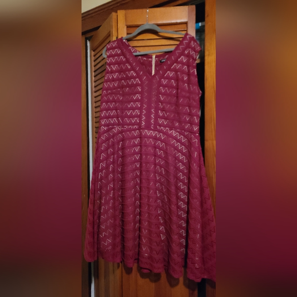 Flowy fushia sleeveless dress